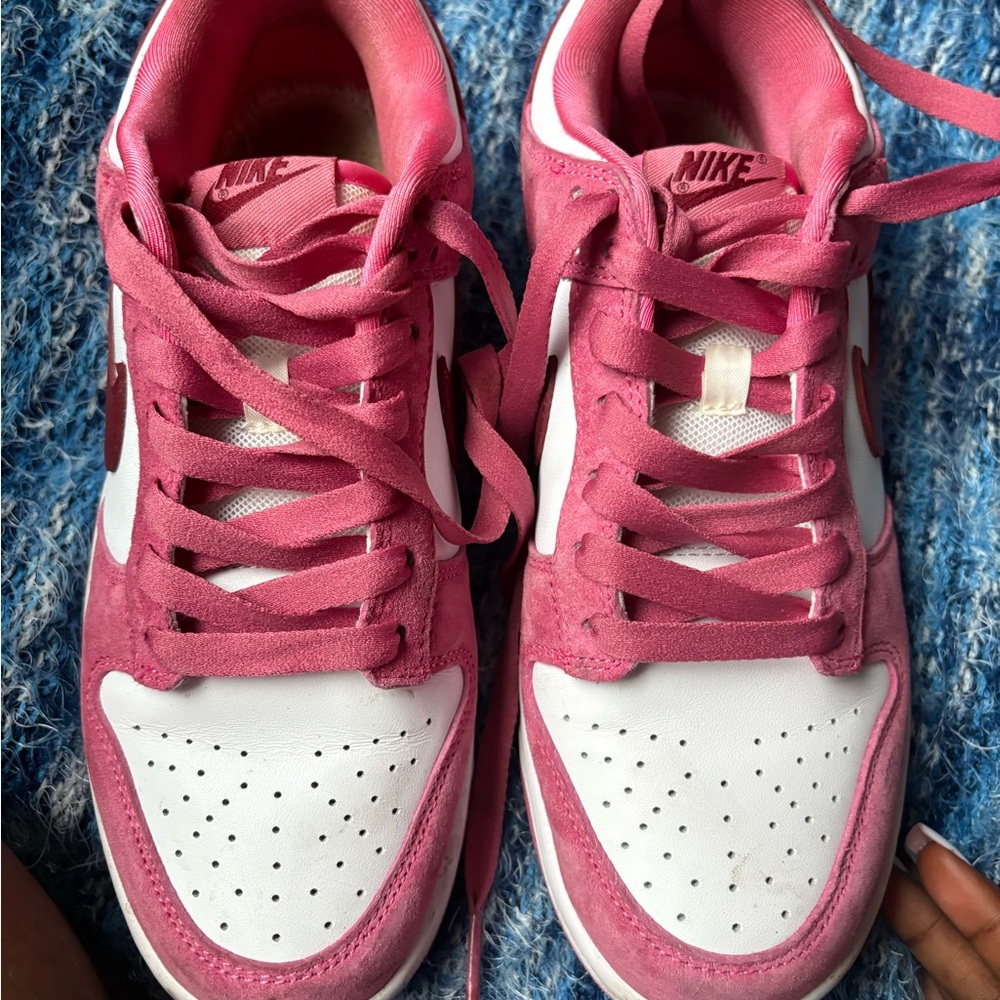 Nike Women's Sneakers in Pink and White